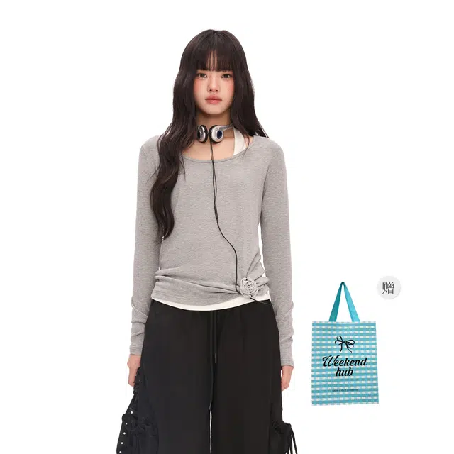 WEEKEND HUB T