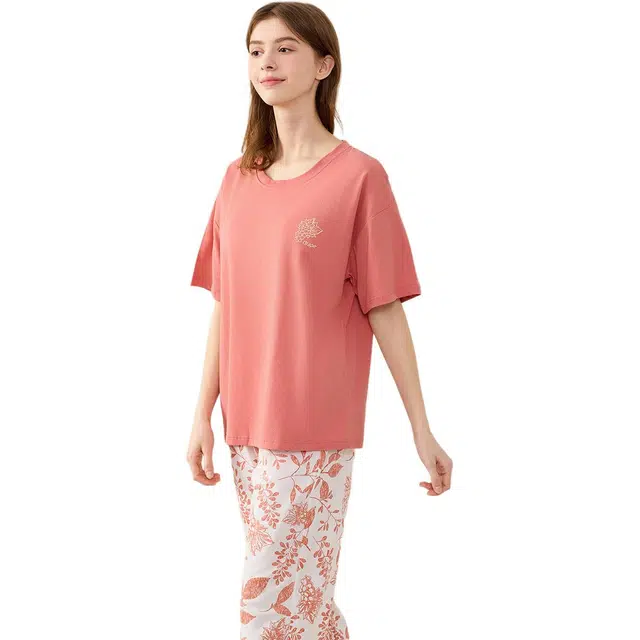 欧迪芬 纯棉夏季自带胸垫纯色常规短袖圆领宽松睡衣套装 女款