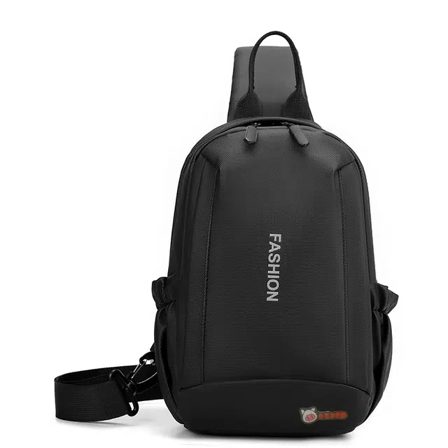 小猪班纳 潮流百搭 皮膜 胸包斜挎包 常规 男款 多色