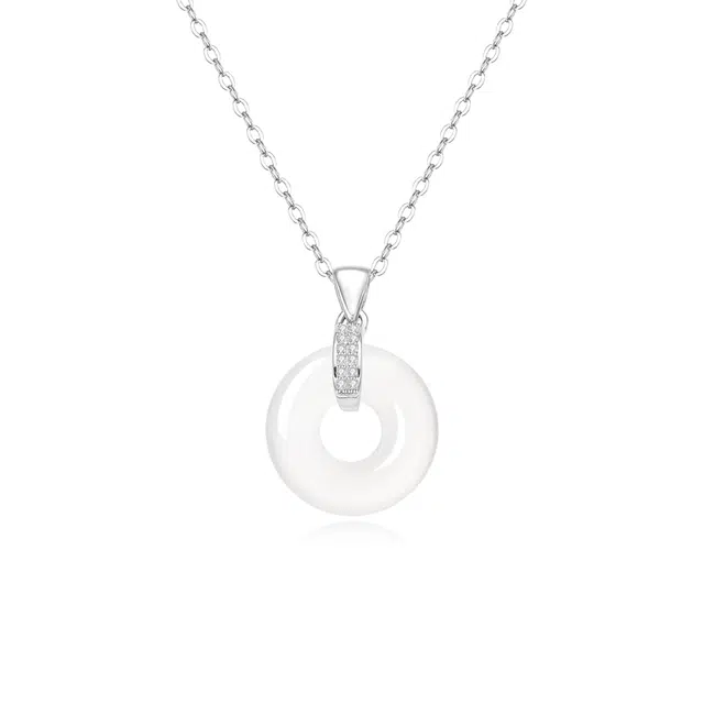 【喜乐安康】 周大生 甜甜圈平安扣 双面可戴新中式国潮气质精致优雅时尚简约清冷感轻奢小众高级锁骨链#好运 玉髓 项链 男女同款情侣款