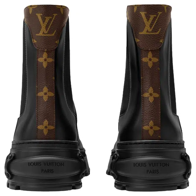 LOUIS VUITTON Squad