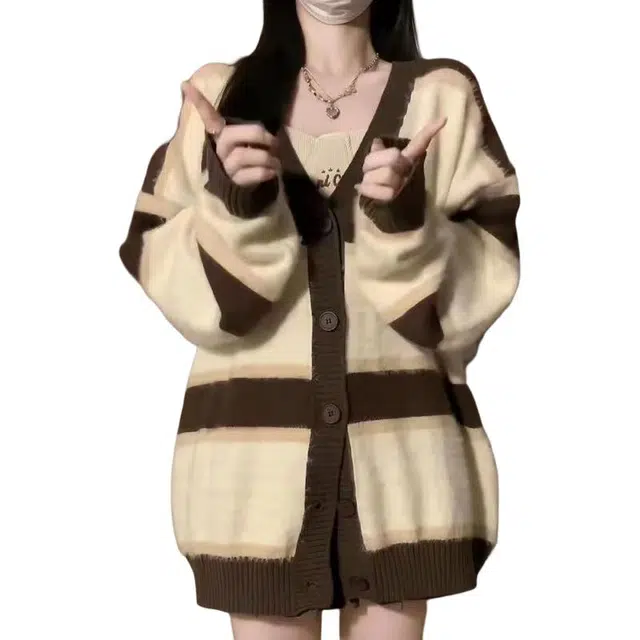 思蓓儿 奶系穿搭一整套洋气减龄显瘦针织衫上衣百褶裙裙装套装 女款