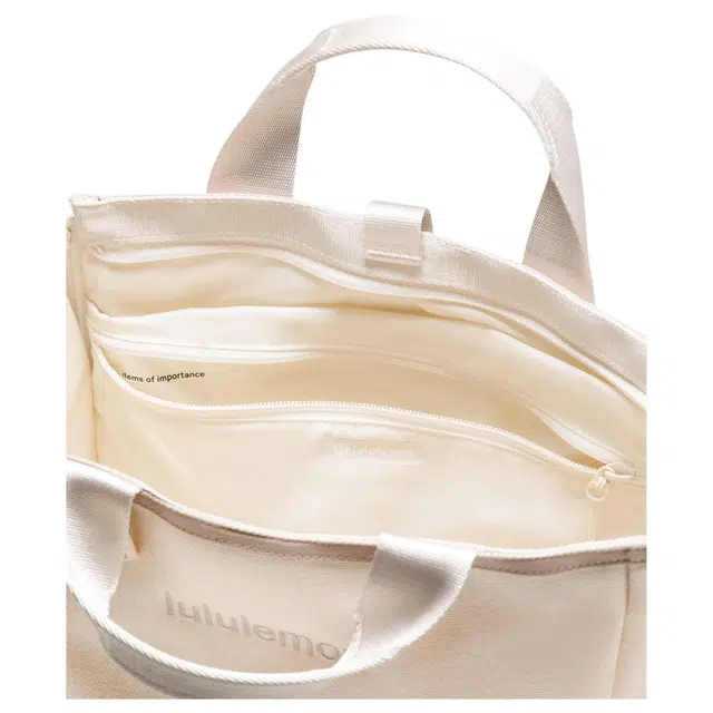 lululemon RACKET 19L Logo