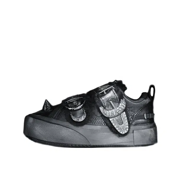 ANTA SNEAKERVERSE Lilith