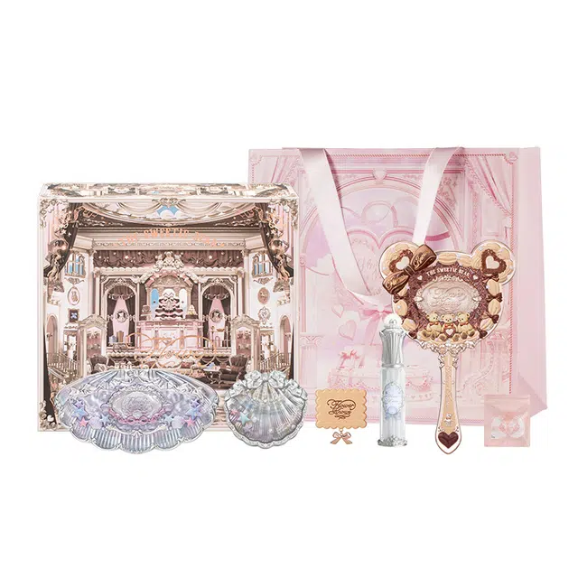 Flower Knows Pearl Makeup Set