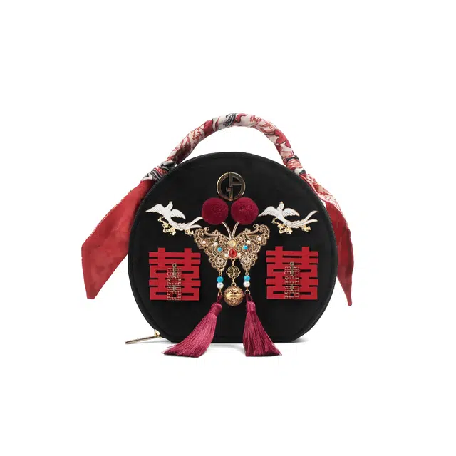 阿玛尼【定制化妆包】伊朵 凤蝶红囍 典雅 浪漫 精致 新中式 新娘包婚包 约会 通勤 黑色丝绒收纳包 便携