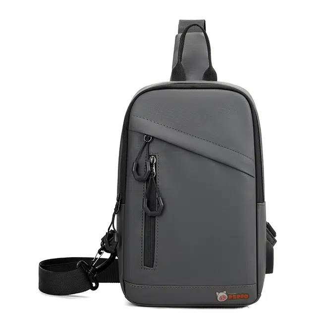 小猪班纳 斜挎包胸前包休闲挂包时尚百搭轻便挎包 皮膜 单肩包 常规 男款 多色