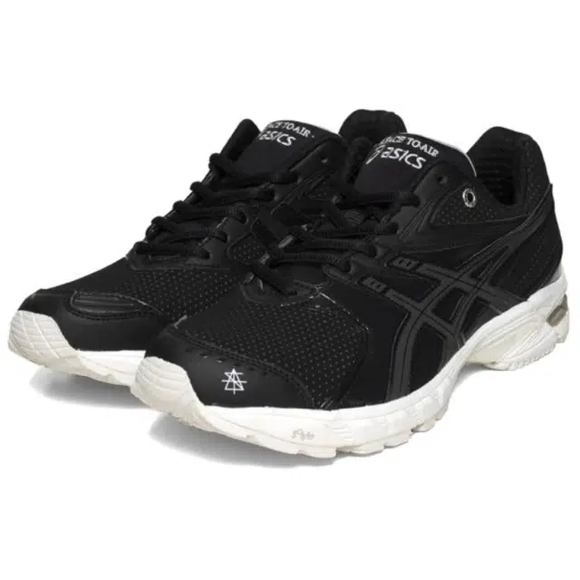 Surface to Air x ASICS GEL-DS TRAINER 14 Gel DS Trainer