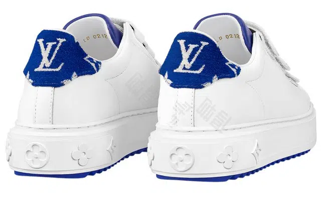 LOUIS VUITTON Time Out