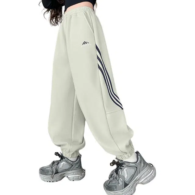 黑恐龙牛仔裤 时尚宽松直筒裤潮流