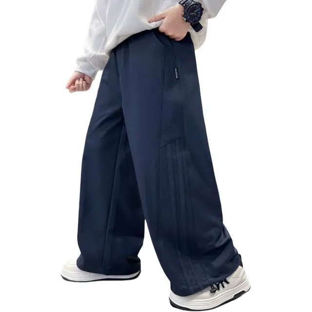 俞兆林 男大童拉条简约显高显瘦垂感宽松亲肤直筒工装休闲裤适中儿童运动裤 春秋 青少年