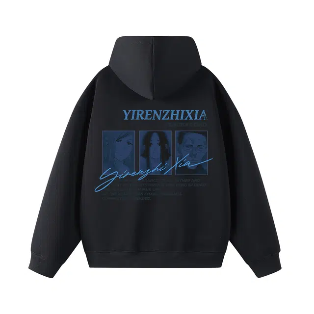 一人之下 官方漫画风冯宝宝图案签字体英文印花设计春秋款潮流日常通勤时尚宽松舒适黑色连帽落肩长袖卫衣 男女同款