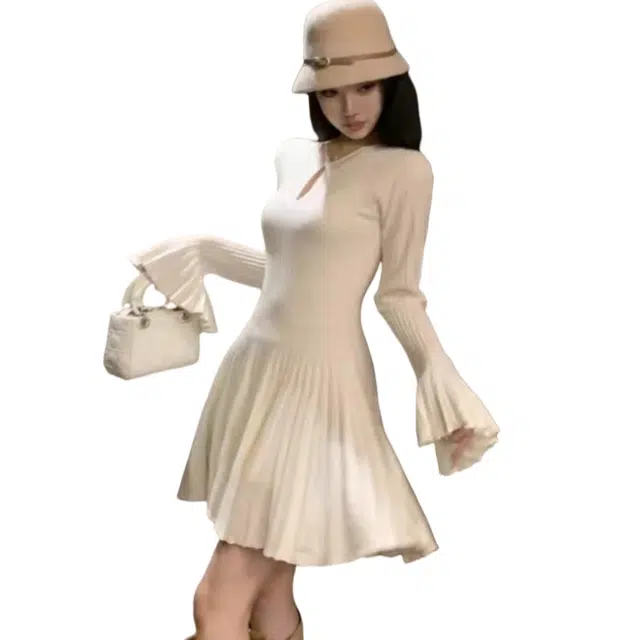 纤丝鸟 喇叭袖百褶裙打底收腰显瘦小裙修身短裙潮长袖连衣裙 女款