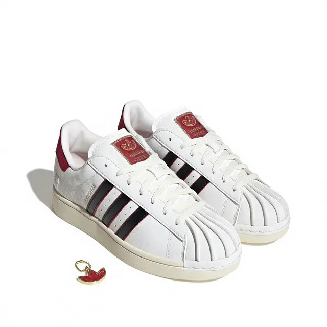 adidas Superstar White