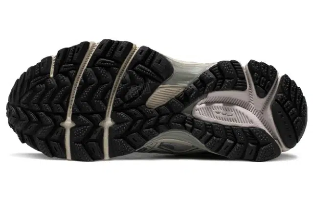 Asics 8