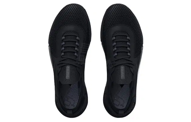 Under Armour TriBase Reign 4 Pro