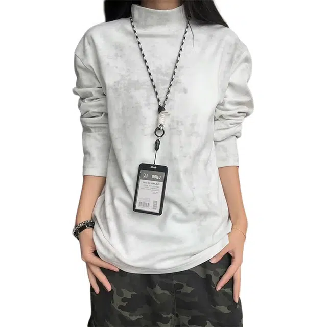 CASTLE WOODS t T