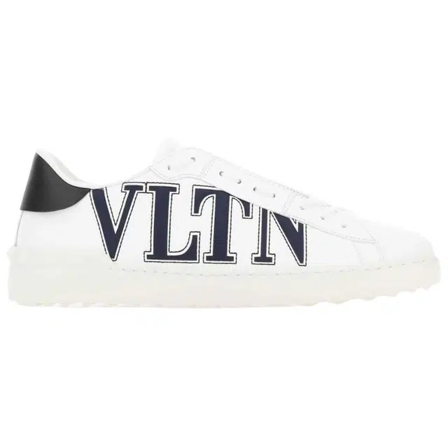 Valentino Rockstud