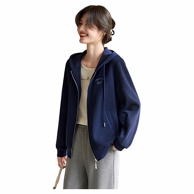 佐塞斯 高端品质轻奢宽松休闲拉链加绒秋冬季刺绣加厚摇粒绒连帽开衫外套卫衣 女款
