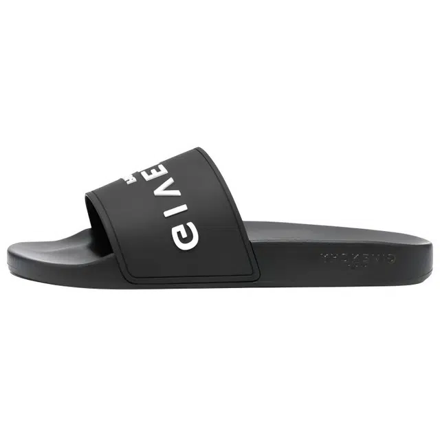 GIVENCHY
