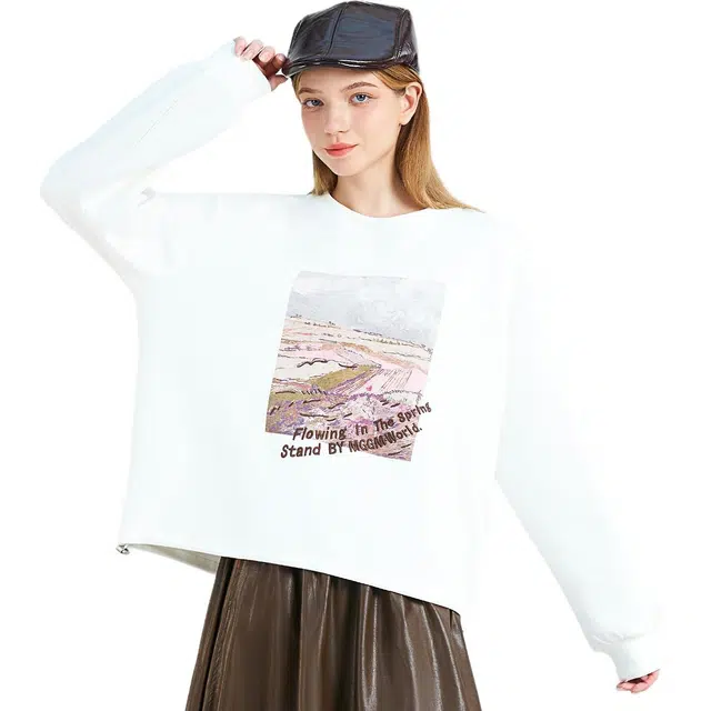 木果果木 风景印花设计字母通勤圆领舒适长袖卫衣 女款