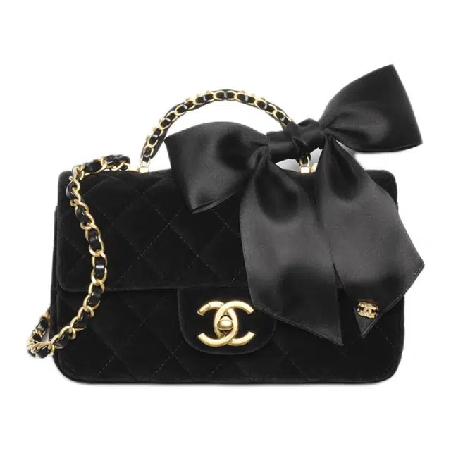 CHANEL 25K Chain Flap Bag