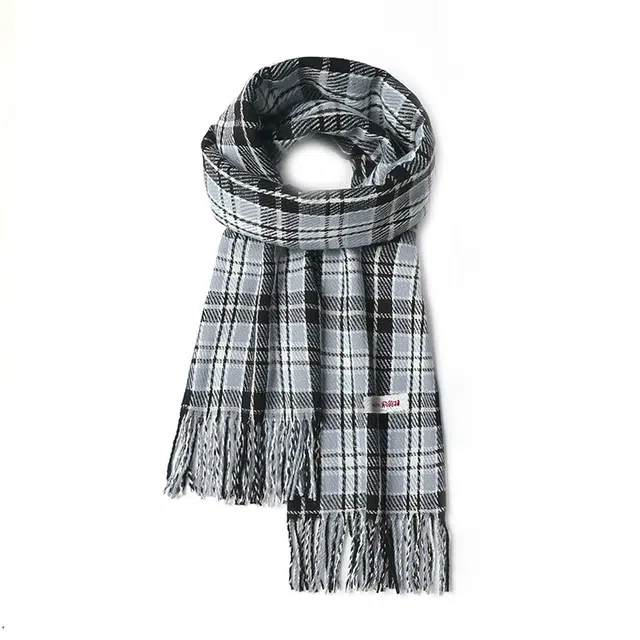 俞兆林 氛围感格子季高级感百搭保暖 聚酯纤维 绒线围巾 男女同款情侣款