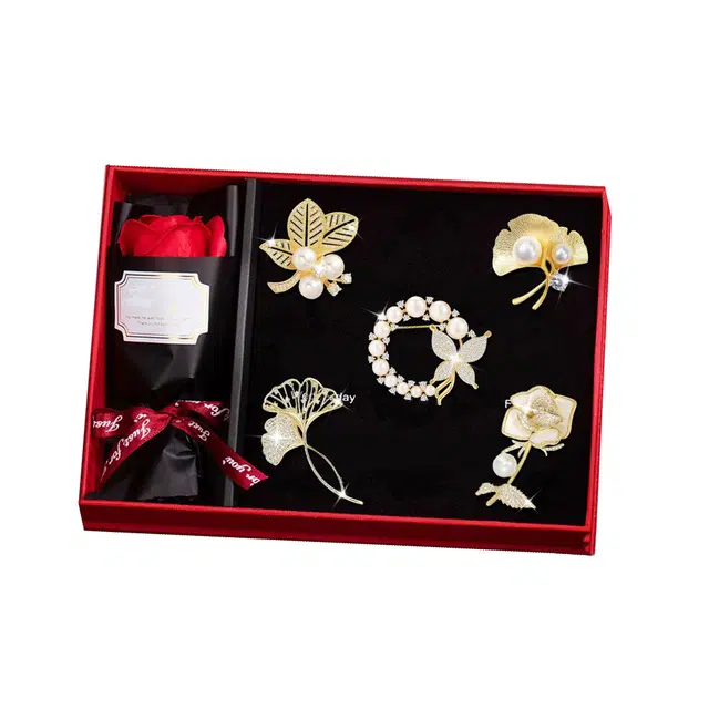 缔晶 森系精致优雅时尚套装 日常百搭外套围巾配饰 合金 胸针 女款