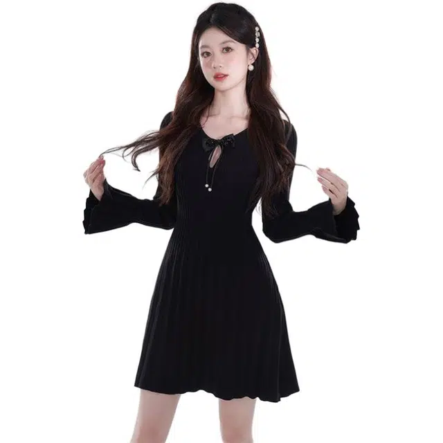 纤丝鸟 优雅气质显瘦收腰打底喇叭袖内搭裙子长袖连衣裙 女款