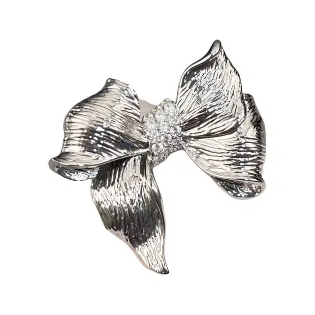 聆听花开 甜美小众高级感复古优雅轻奢设计简约日常百搭通勤精致胸花西装别针配饰蝴蝶结 合金 胸针 女款