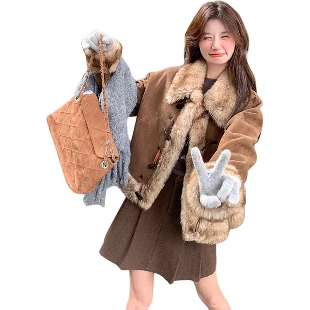 小卷要加油 复古毛毛拼接麂皮绒女秋冬季美拉德加厚牛角扣独特超好看绒感外套 女款