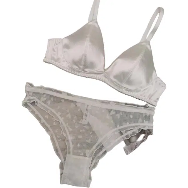 皇室品轩 性感法式薄款无痕缎面无钢圈三角杯文胸大胸显小大码内衣裤套装 女款