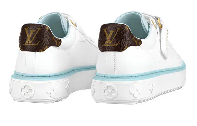 LOUIS VUITTON Time Out