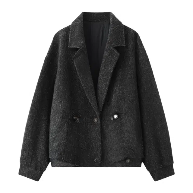 潞优野 轻奢简约大方时尚长毛肌理人字纹含羊毛翻领廓形感外套大衣 女款