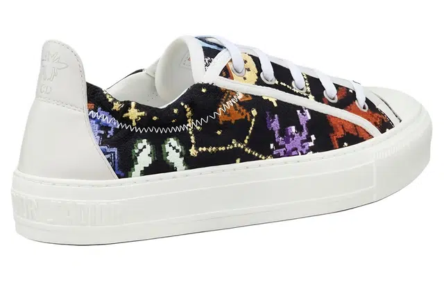 DIOR Walk'n'Dior