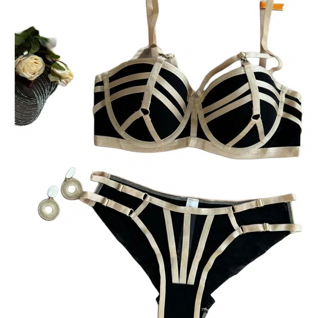 皇室品轩 欧美风多绑带女小胸聚拢显胸大上托文胸内衣裤套装 女款