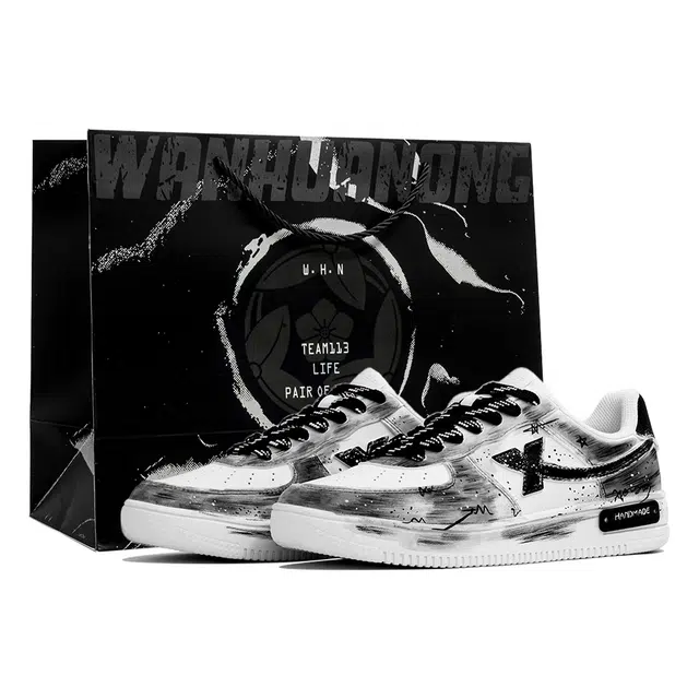 【定制球鞋】特步 空军一号 万花弄 夜行  礼袋款  时尚  潮流 手绘    个性 百搭 耐磨包裹性 低帮 板鞋 男款 黑白