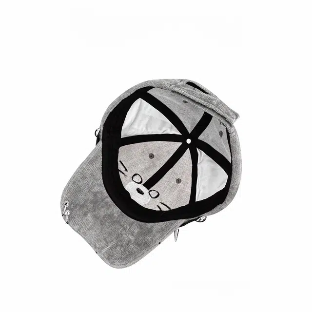 钓鱼熊 原创小众朋克暗黑铆钉可爱百搭 毛绒 鸭舌帽 男女同款情侣款