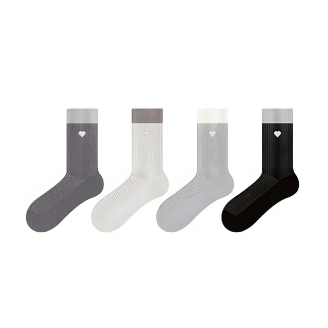 十三日季 条纹刺绣吸汗个性中筒袜 女款