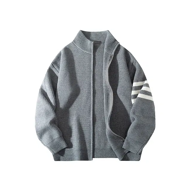 洋气先生 美式潮牌时尚潮流简约大方软糯舒适宽松外穿袖子三条纹双拉链头设计上衣长袖日常通勤甜美酷帅无性别主义休闲百搭针织衫 男女同款