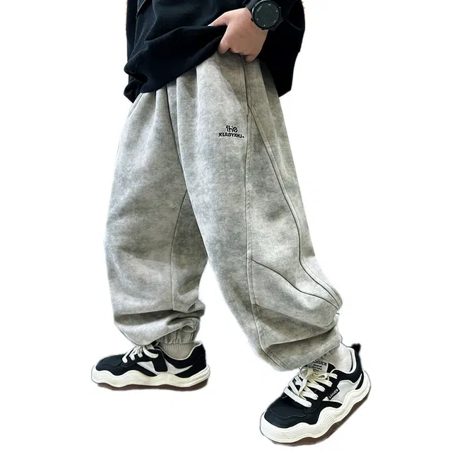 黑恐龙牛仔裤 秋装宽松休闲春秋长裤 青少年