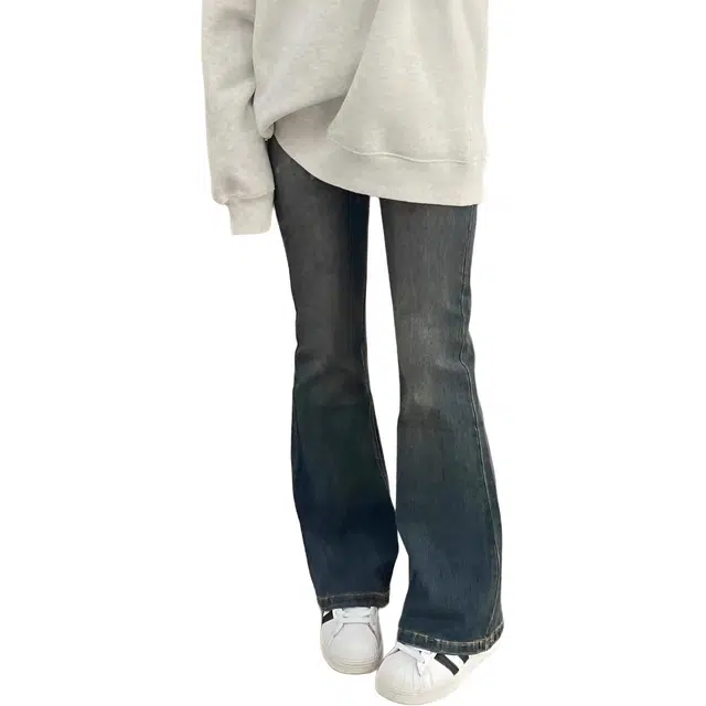 小卷要加油 水泥灰高腰微喇叭女秋季穿搭显瘦梨形身材裤子牛仔裤 女款