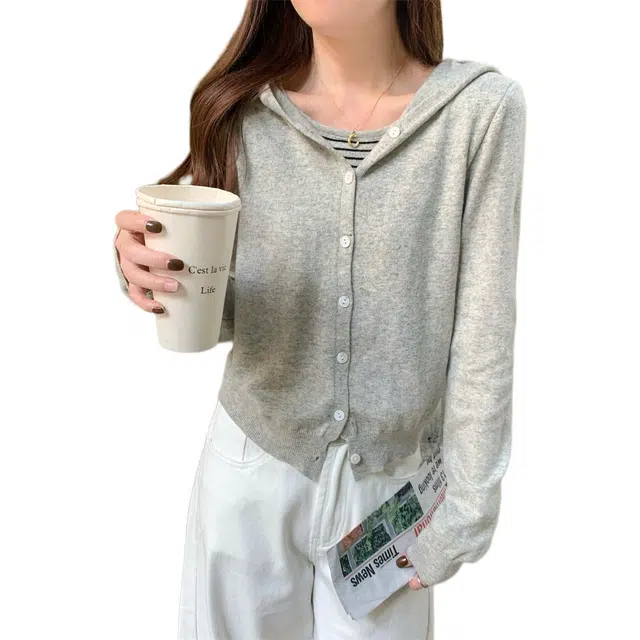 思蓓儿 秋季韩版撞色条纹假两件连帽长袖打底女上衣针织衫 女款