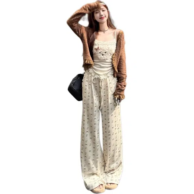 小卷要加油 奶油小狗 秋冬甜美氛围感开衫显瘦内搭吊带背心长裤休闲套装 女款