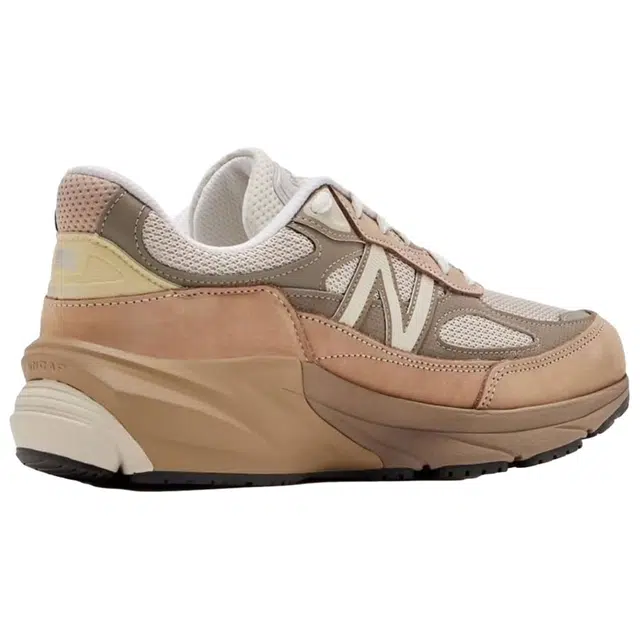 New Balance 990v6 Brown