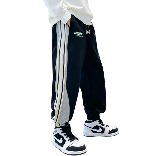 黑恐龙牛仔裤 休闲运动个性长裤 青少年