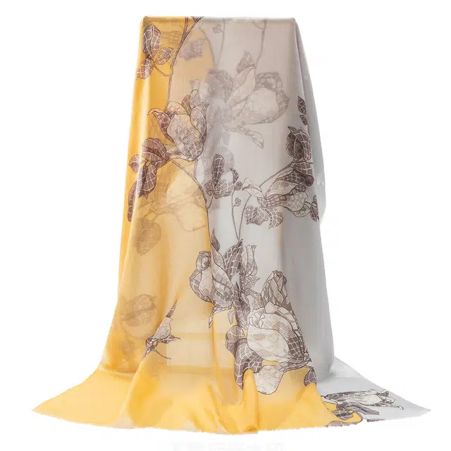 一米画纱 轻盈柔美细腻亲肤保暖空调披肩高档斜纹喷绘印花自然时尚旅游拍照 山羊绒 绒线围巾 女款