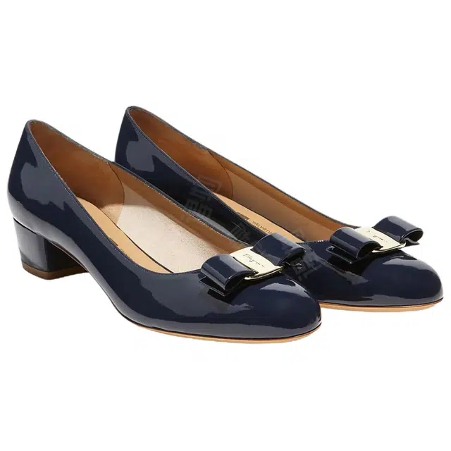 FERRAGAMO Vara