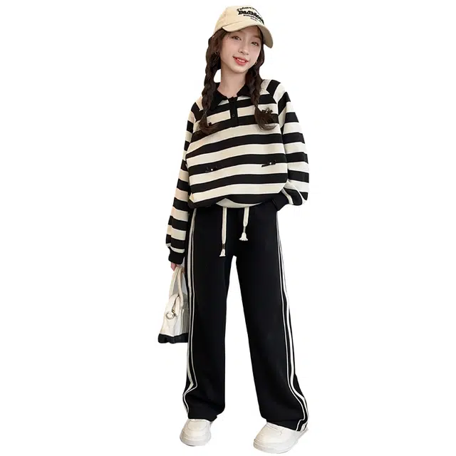 黑恐龙休闲运动套装 时尚条纹打底衫 青少年