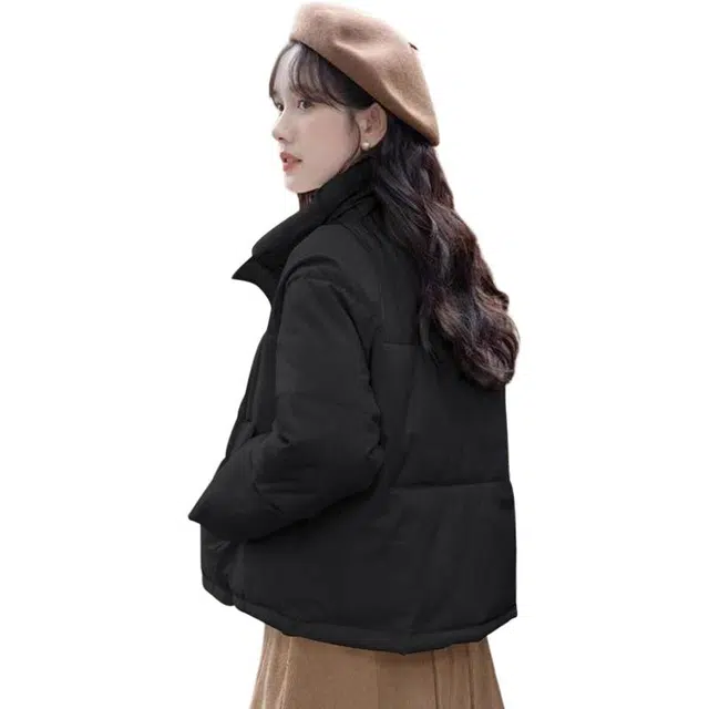 纤丝鸟 简约时尚牛角扣立领设计宽松短款舒适百搭截短外套 女款